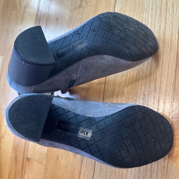 Donald J. Pliner Paisley Gray Suede Round Heel Ankle Boots - Picture 9 of 9